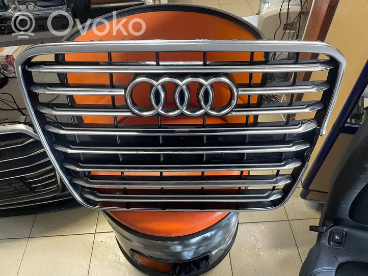 Audi A8 S8 D4 4H Maskownica / Grill / Atrapa górna chłodnicy 4H0853651