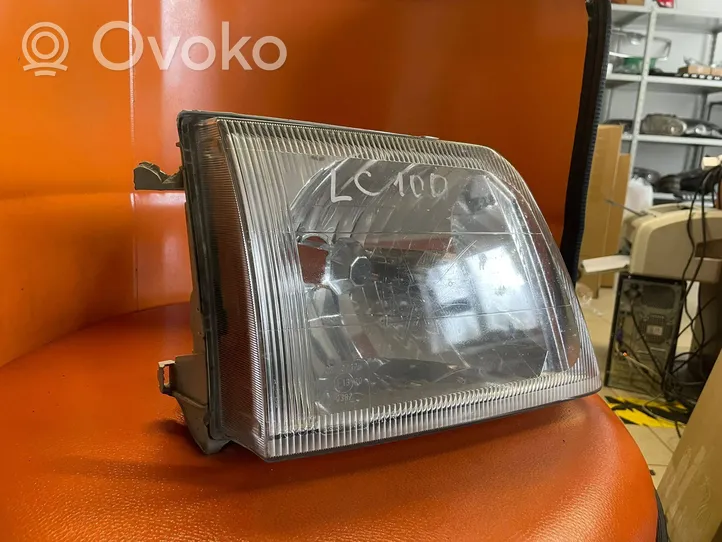 Toyota Land Cruiser (J100) Lampa przednia 