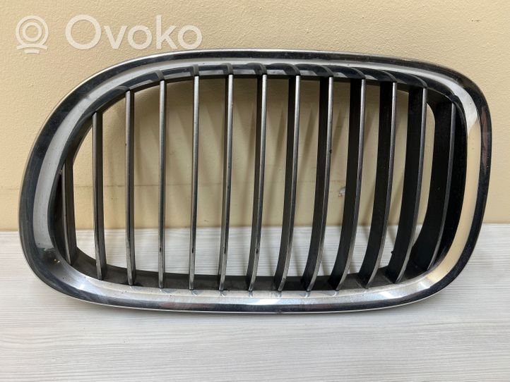 BMW 7 F01 F02 F03 F04 Grotelės priekinės 7184151