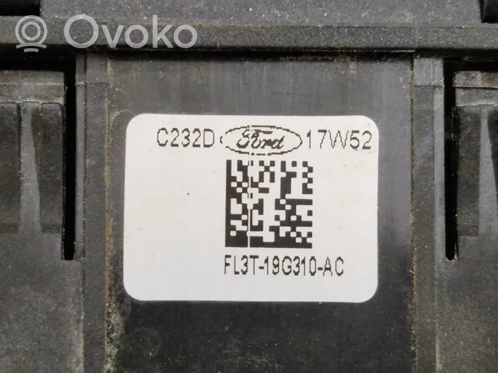 Ford F150 12 voltin pistorasia (edessä) FL3T19G310