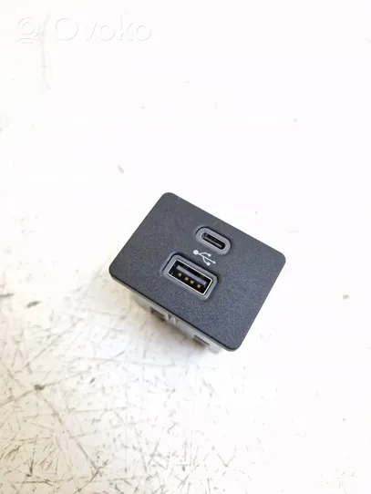 Ford Escape IV Centralina USB ML3T14F014