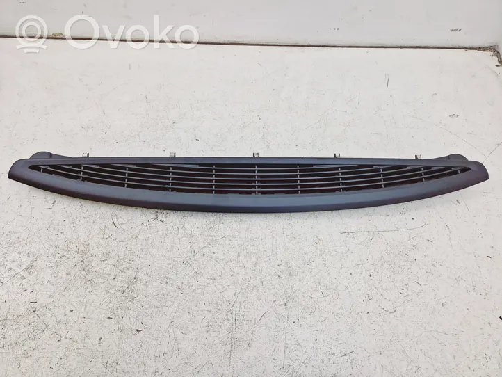 BMW 5 G30 G31 Lango oro grotelės 5146738452407