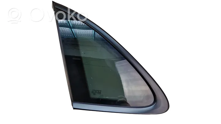 Porsche Macan Rear side window/glass 95B845297