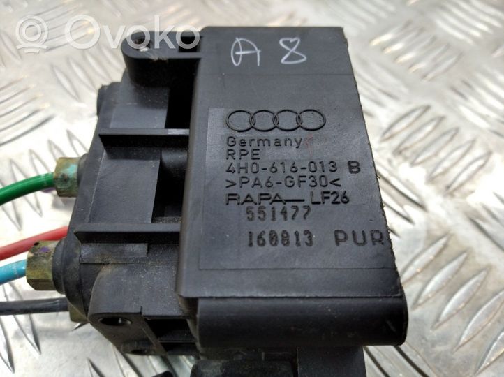 Audi A8 S8 D5 Rozdzielacz / Blok zaworowy zawieszenia pneumatycznego osi tylnej 4H0616013