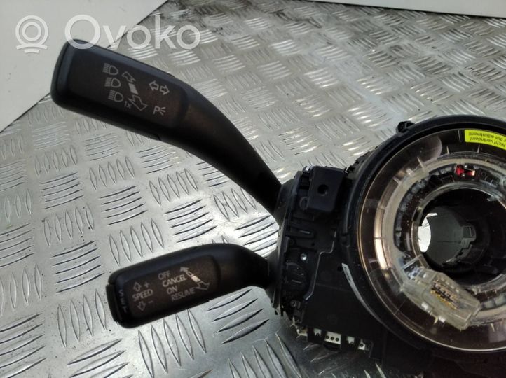 Volkswagen Touareg II Pyyhkimen/suuntavilkun vipukytkin 4H0953568M