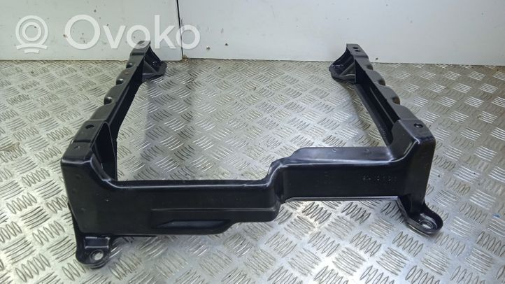 Volkswagen Touareg II Base del sedile del conducente 7P0881677