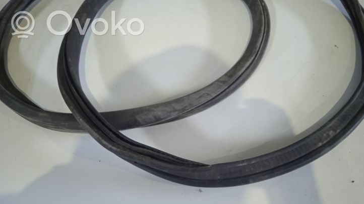 Bentley Continental Loading door rubber seal (on body) 3W7827705A