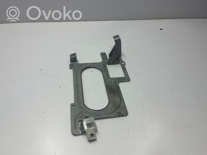 Volkswagen Touareg II Supporto dell’amplificatore 7P603531703