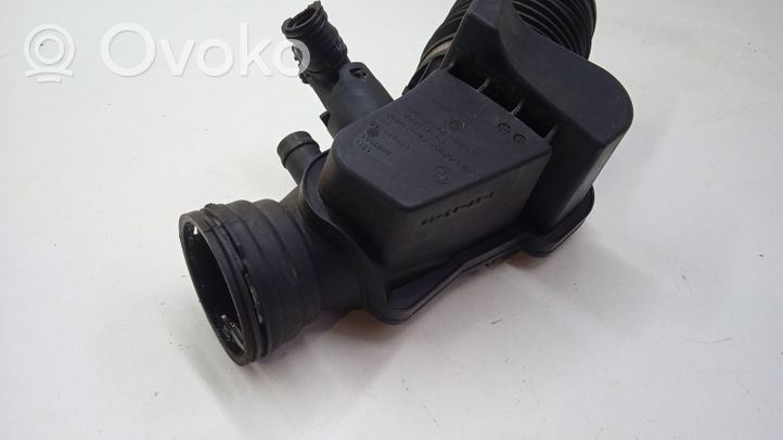 BMW 3 F30 F35 F31 Intake resonator 8601681