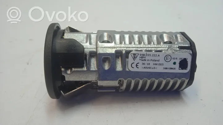 Porsche Macan USB socket connector 95B035222A