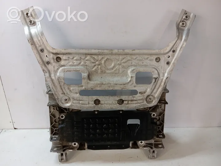 Maserati Levante Etuapurunko 670102652