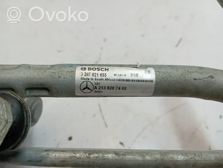 Mercedes-Benz E W213 Mechanizm i silniczek wycieraczek szyby przedniej / czołowej A2138207402