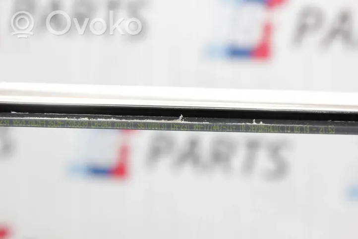 BMW 3 F30 F35 F31 Rail de pare-brise de porte avant 7305839