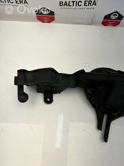 BMW 4 F32 F33 Other engine bay part 8058561