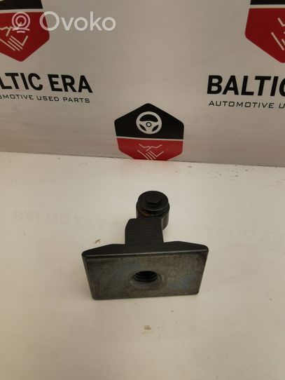 BMW 4 F32 F33 Cerniera inferiore della portiera anteriore 