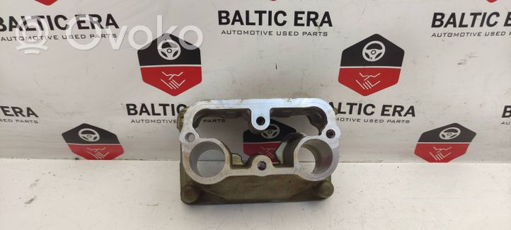 BMW 3 F30 F35 F31 Kita variklio galvutės detalė 7605104