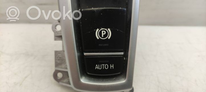 BMW 5 F10 F11 Przycisk / Włącznik hamulca ręcznego 9217594