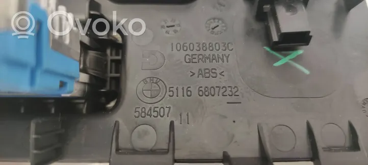 BMW 3 G20 G21 Gniazdo / Złącze USB 6807232