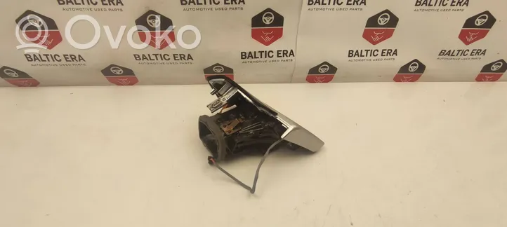 BMW 3 G20 G21 Šoninės oro grotelės 6848617