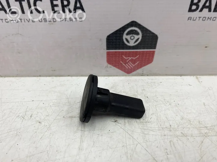 BMW 5 F10 F11 Staffa del pannello di supporto del radiatore 7596922