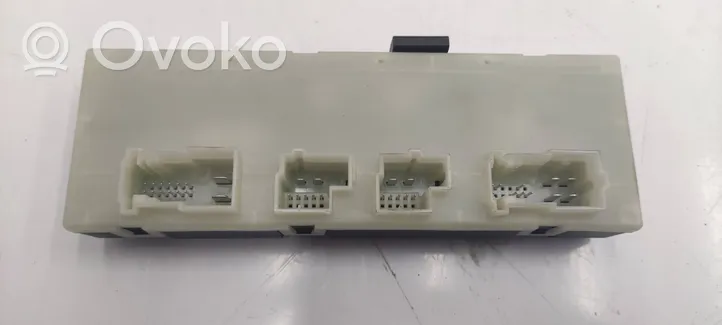 BMW 5 G30 G31 Bagāžnieka pārsega vadības bloks 8739660