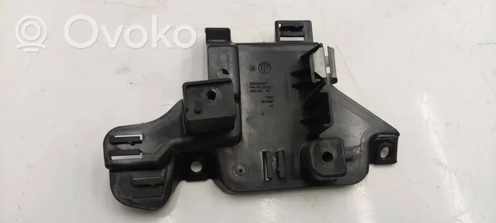 BMW 1 F20 F21 Altra parte del vano motore 8513997