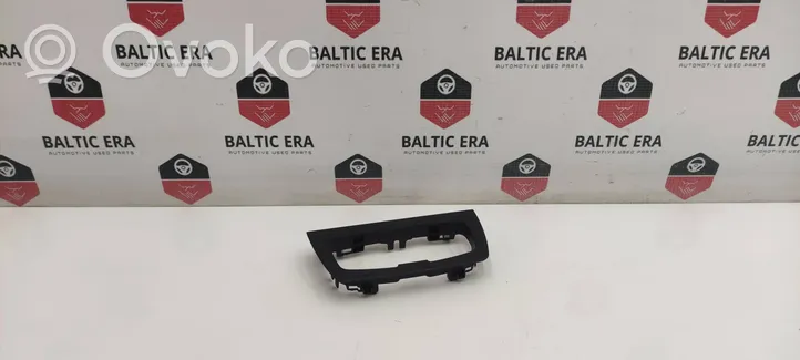 BMW M4 F82 F83 Kattokonsolin valaisinyksikön koristelista 9218531