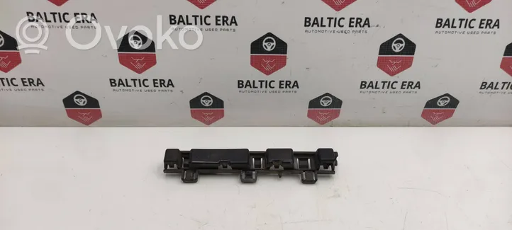 BMW 4 F32 F33 Supporto di montaggio del parafango 7294888