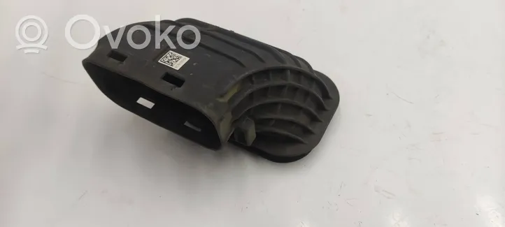 BMW 3 F30 F35 F31 Część rury dolotu powietrza 70520346