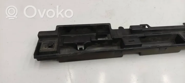 BMW 3 F30 F35 F31 Listello di supporto del sottoporta 7256918