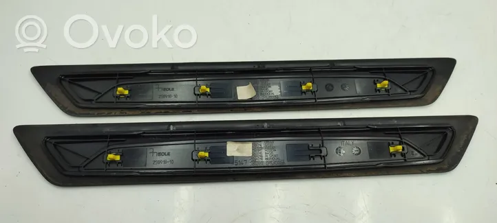 BMW 1 F20 F21 Front sill trim cover 7289215