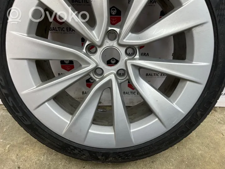 Tesla Model 3 Cerchione in lega R19 104426400A