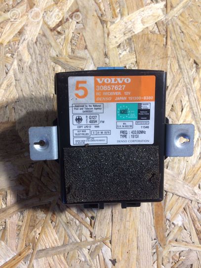 Volvo S40, V40 Boîtier module alarme 30857627