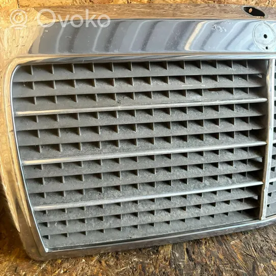 Mercedes-Benz E W124 Grille de calandre avant 1248880223