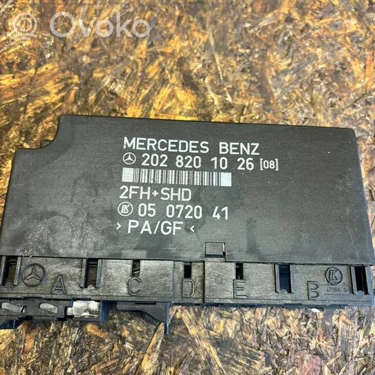 Mercedes-Benz E W124 Module confort 2028201026