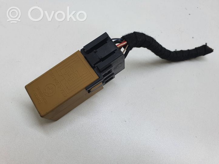 BMW 5 E60 E61 Window wiper relay 8384505