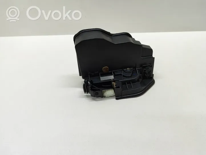 BMW 5 F10 F11 Front door lock 7229461