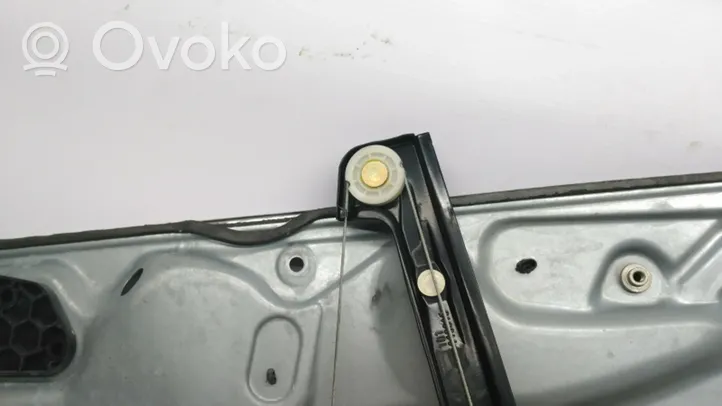 Volkswagen Golf IV Rear window lifting mechanism without motor 