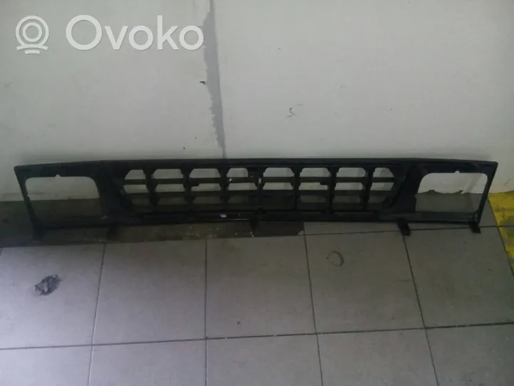 Mitsubishi L200 Front grill 