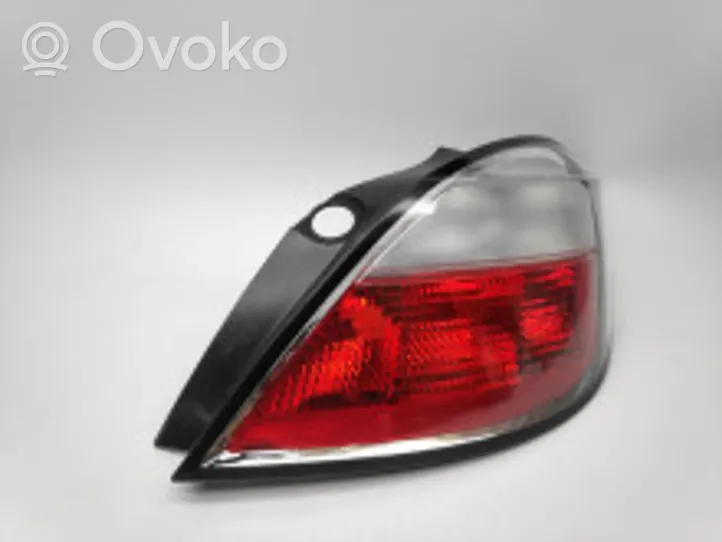 Opel Astra H Tailgate rear/tail lights 