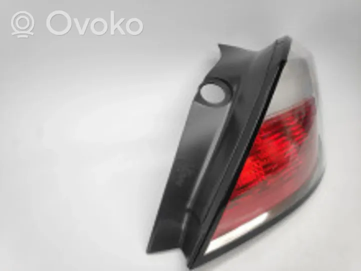 Opel Astra H Tailgate rear/tail lights 