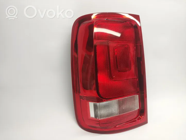 Volkswagen Amarok Lampy tylnej klapy bagażnika 