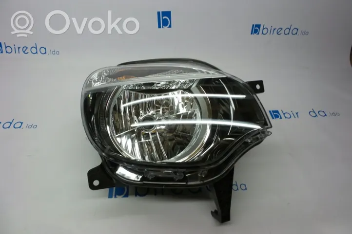 Renault Twingo III Lampa przednia 