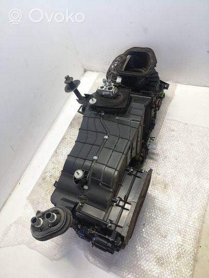 Volkswagen Touareg I Scatola climatizzatore riscaldamento abitacolo assemblata 7L0819096