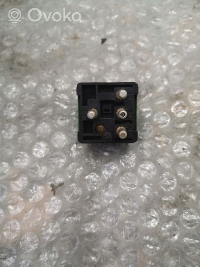 Mercedes-Benz SL R129 Other relay 0015429619