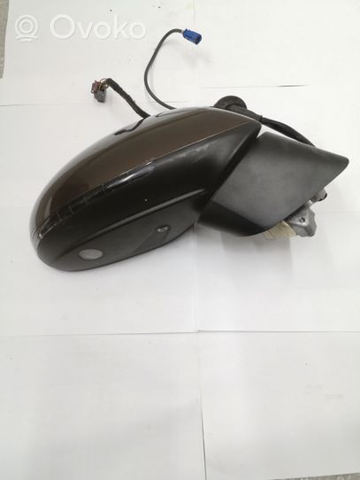 Volkswagen Touareg II Front door electric wing mirror 7P6857502