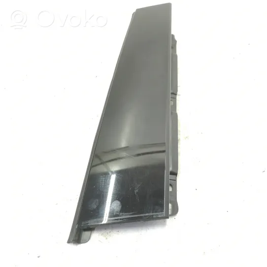 Audi Q3 F3 Moulures des vitres de la porte avant 83A839901