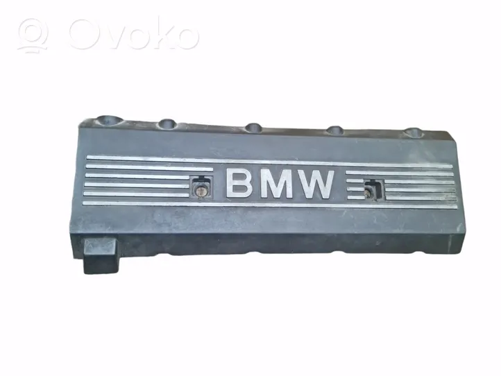 BMW 7 E38 Variklio dangtis (apdaila) 11121702857