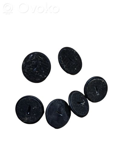 7132950 BMW 7 E65 E66 Floor mat clip fixing clamp, 18.00 € | RRR 