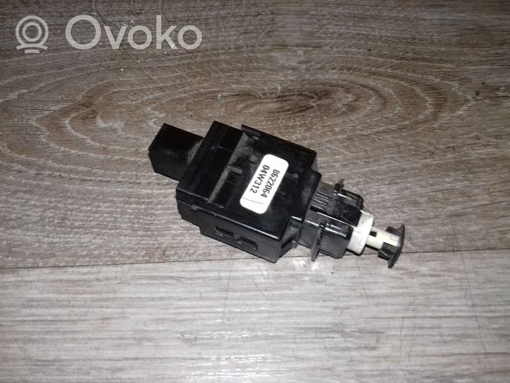 Volvo V70 Jarrupolkimen anturin kytkin 